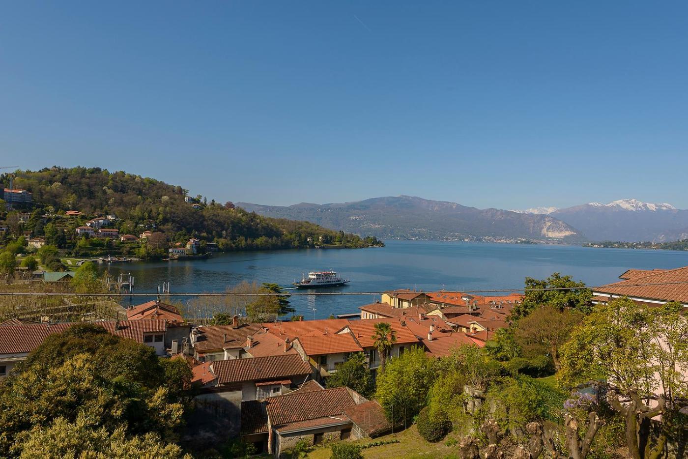 Appartamenti I Fiori Del Lago Laveno Eksteriør billede